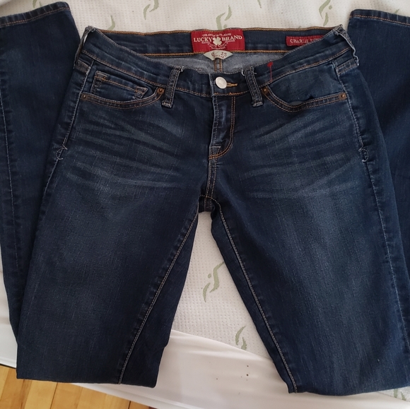 2 pairs of Lucky brand jeans, 0/25 Charlie skinny - Picture 4 of 9